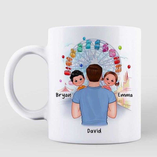 Dad Carrying Doll Kids On Shoulder In The Amusement Park Father's Day Gift For Daddy Personalized Mug
