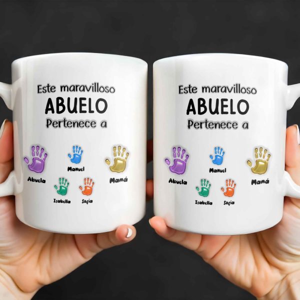 Este Maravilloso Padre Abuelo Pertenece A - Personalized Custom Coffee Mug - GRP032_MG