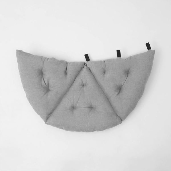 Expandable Triangle Pet Nest