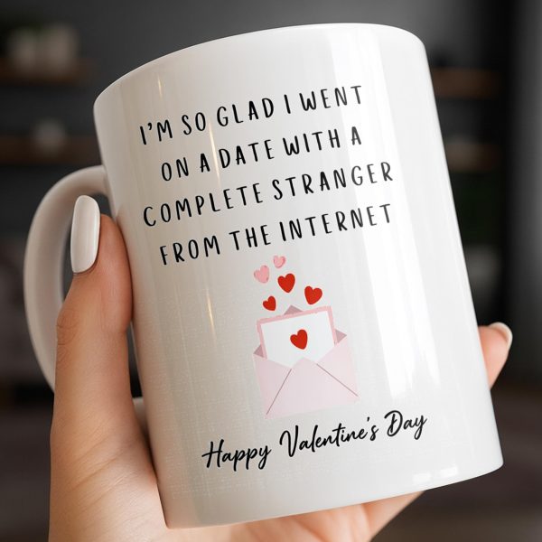 Glad I Went On A Date With A Complete Stranger, Hearts And Cityscape - Personalized Custom Coffee Mug - CPL1362_MG