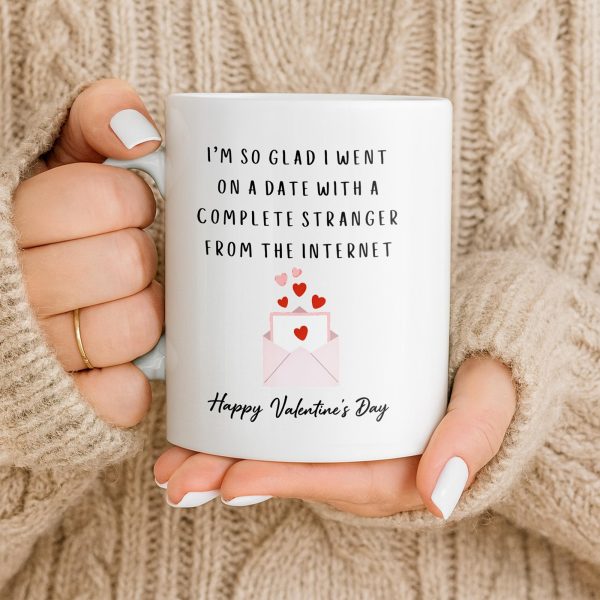 Glad I Went On A Date With A Complete Stranger, Hearts And Cityscape - Personalized Custom Coffee Mug - CPL1362_MG
