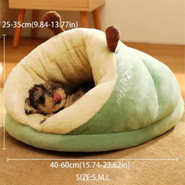 MADDEN Slipper-Shaped Dog Bed