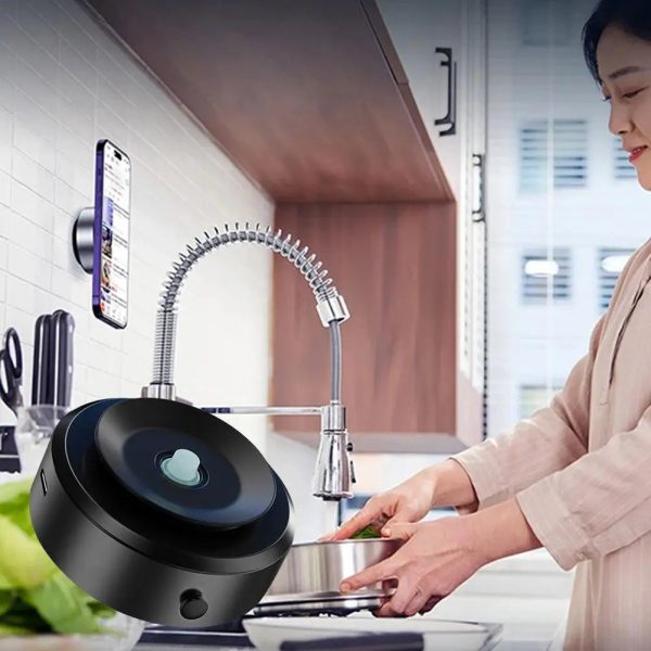 Magnohold: Smart Car Mount With Magnetic Grip