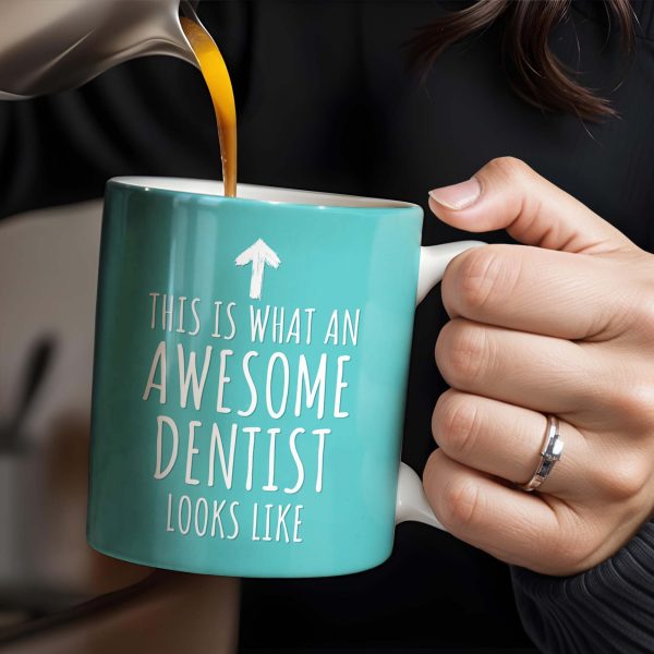 This Is What An Awesome Dentist Looks Like, Arrow and Text - Personalized Custom Coffee Mug - GRAD312_MG