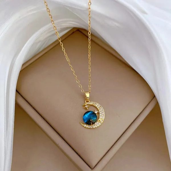 Titanium Steel Star Pendant Necklace in Gold Tone
