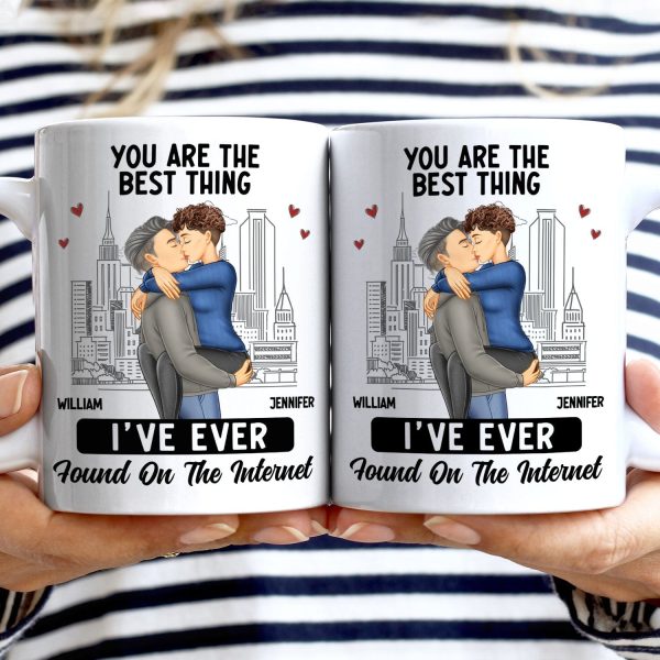 White Ceramic Mug with Couple Hug Design, Cityscape Background, Romantic Vibe, Perfect Gift for Lovers